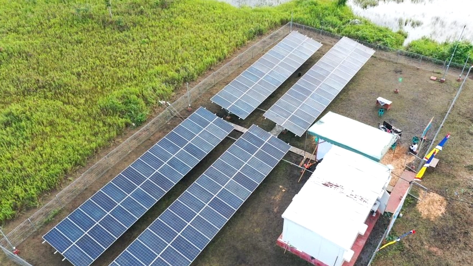 Indonesia Target 100 GW Surya 2–3 Tahun, Net Zero 2060