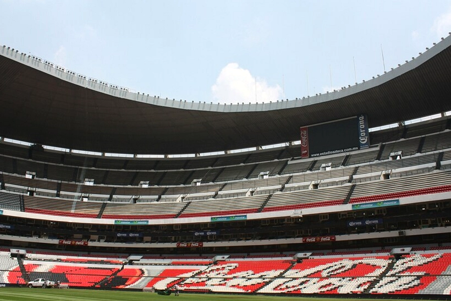 Ingles Jumpa Meksiko di Sarang Azteca