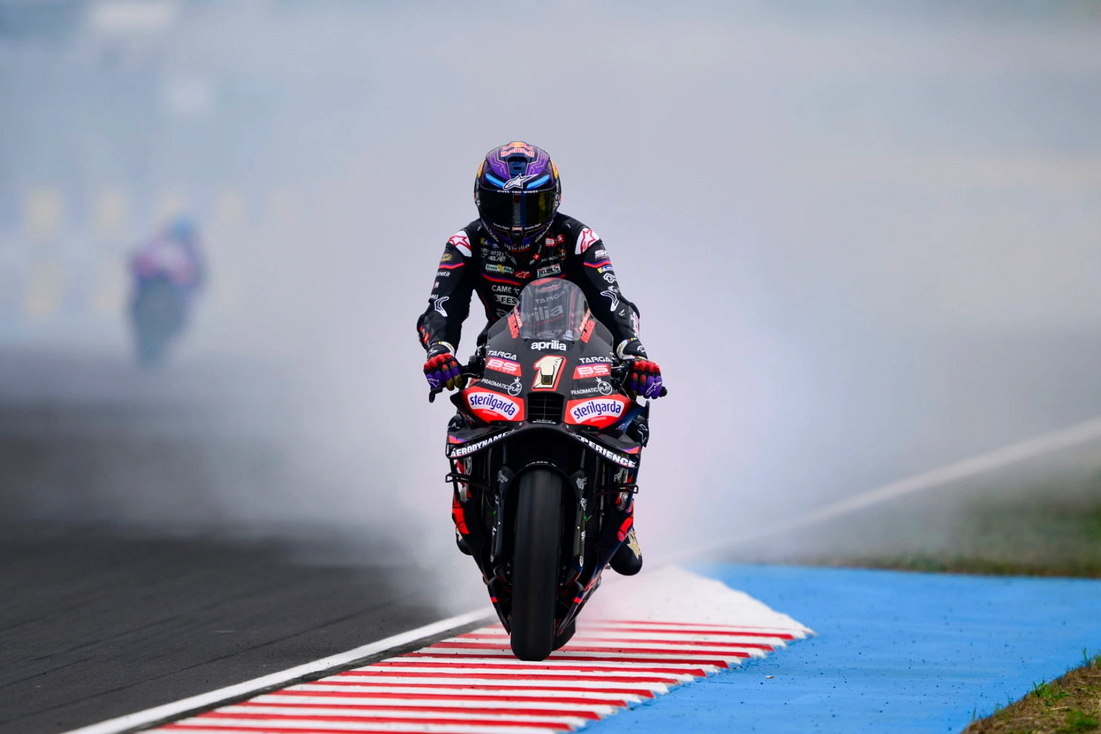 Insiden MotoGP Hungaria: Bezzecchi Jatuh, 3 Rider Terhenti