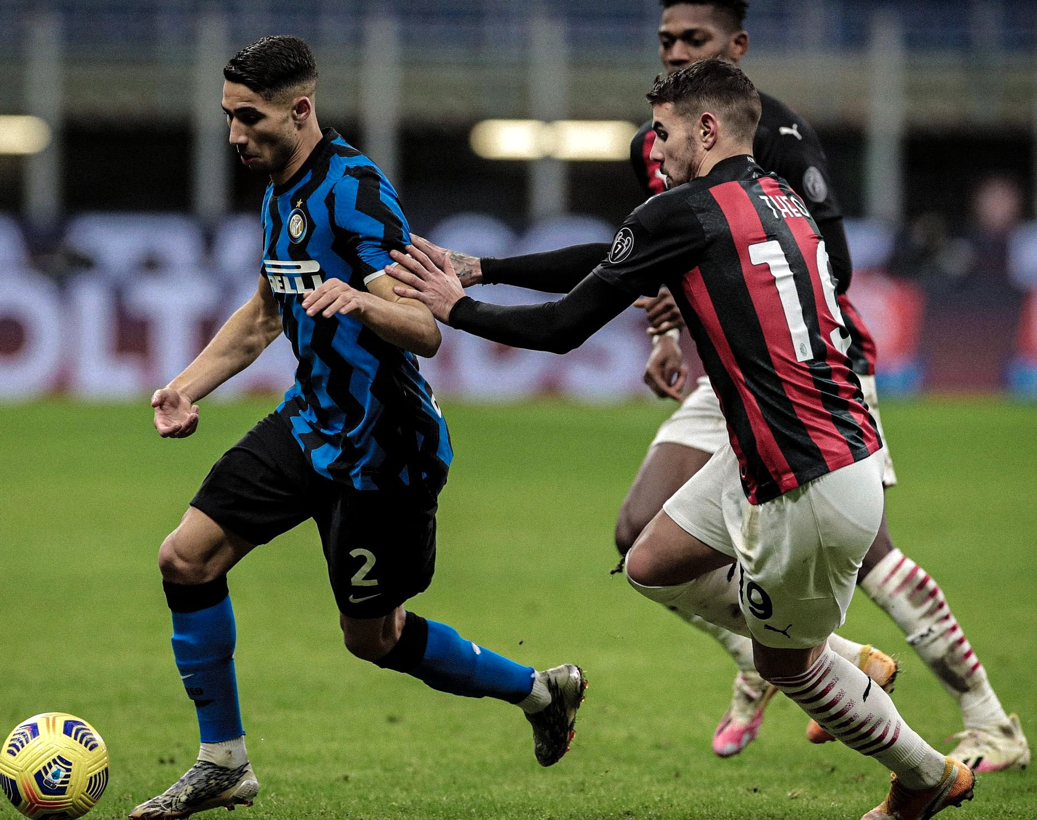 Inter Milan Kalahkan Como 3-2, Lolos Final Coppa Italia