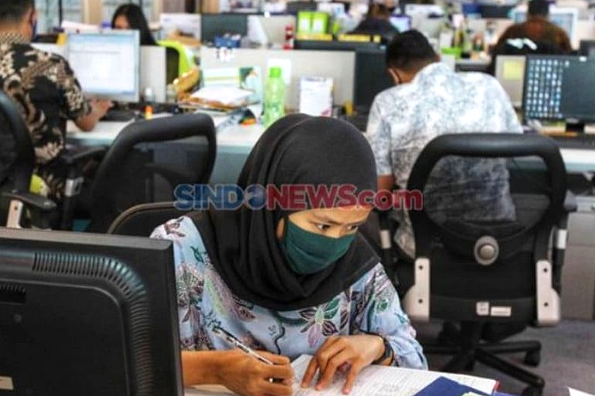 Iran Pangkas Jam PNS, Terapkan WFH Hemat Energi
