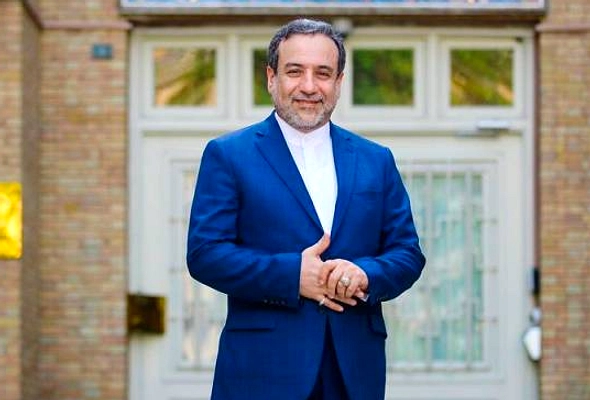 Iran Tegaskan Siap Hadapi Pasukan AS di Selat Hormuz
