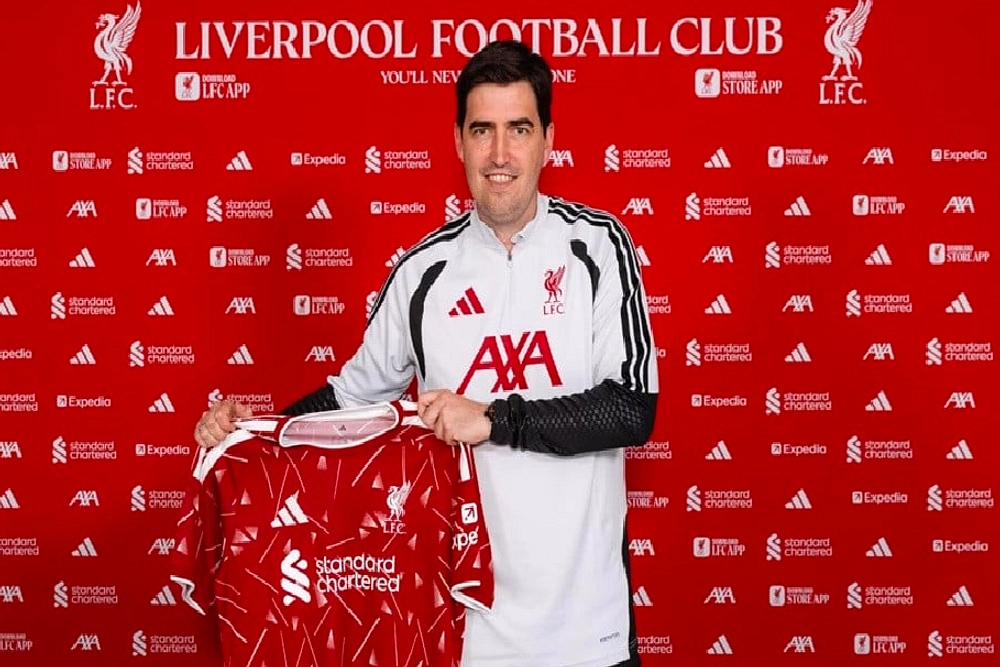 Iraola Desak Liverpool Segera Datangkan Pemain Baru