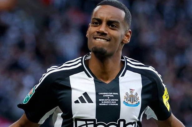 Isak Kembali Latih Liverpool, Bisa Main vs Man City Jumat Sore
