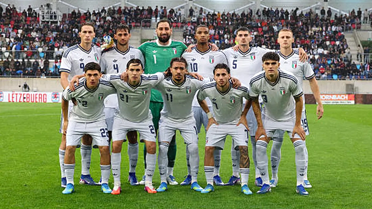 Italia Menang 1-0 atas Yunani Meski Bermain 10 Man