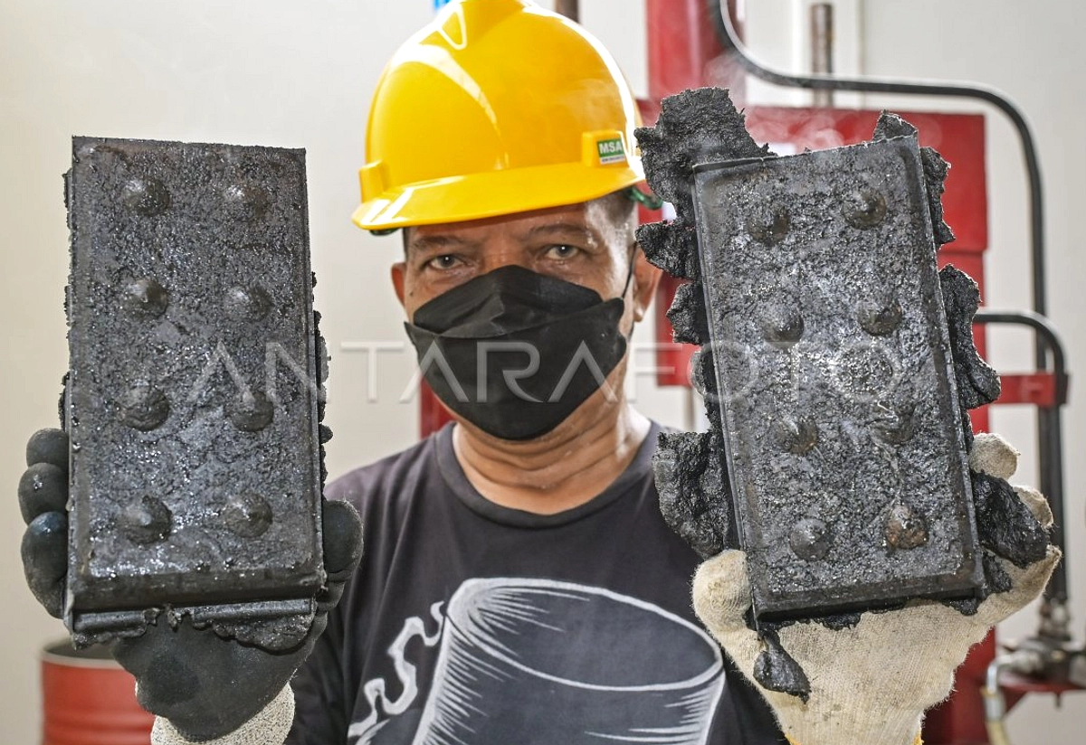 ITB Ubah Sampah Plastik Jadi Paving Block di Aceh