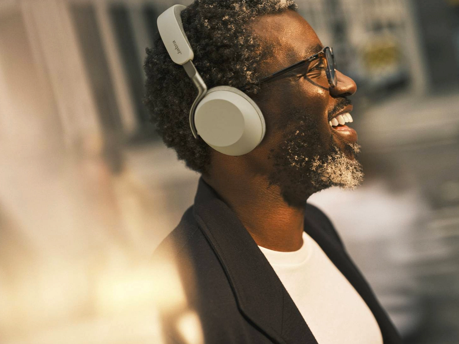 Jabra Rilis Headset Evolve3 untuk Dukungan Kerja Hybrid