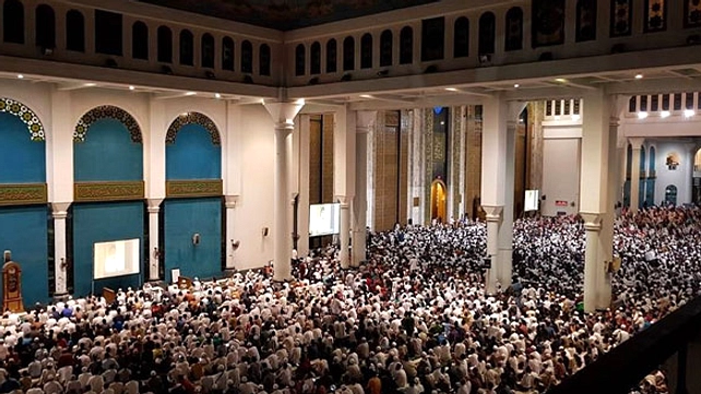 Jadwal Sholat Surabaya 8 Juli 2026 Lengkap