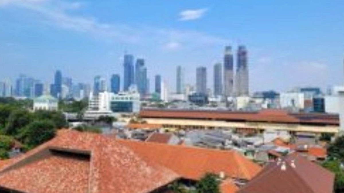 Jakarta Panas Terbuka, Siklus Cuaca Menutup Awan Di