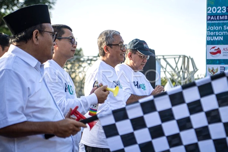 Jalan Sehat Ratu Dewa Bantu Warga Palembang Bersih Sehat