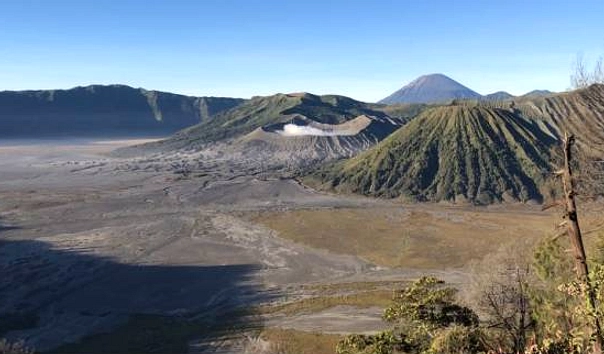 Jalur Pendakian Gunung Semeru Buka Kembali 24 April 2026