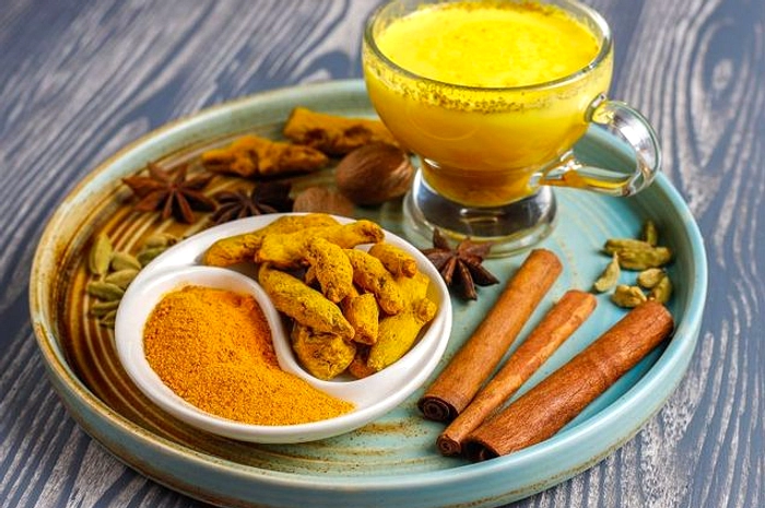 Jamu Kunyit Asam Terbukti Bantu Meredakan Sakit Menstruasi