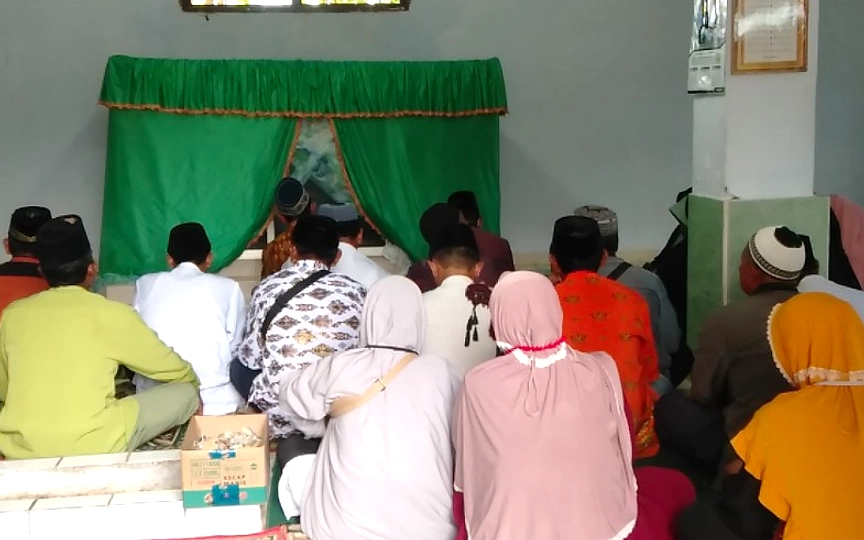 Jasa Jastip Nyekar Surabaya Membantu Perantau Layanan