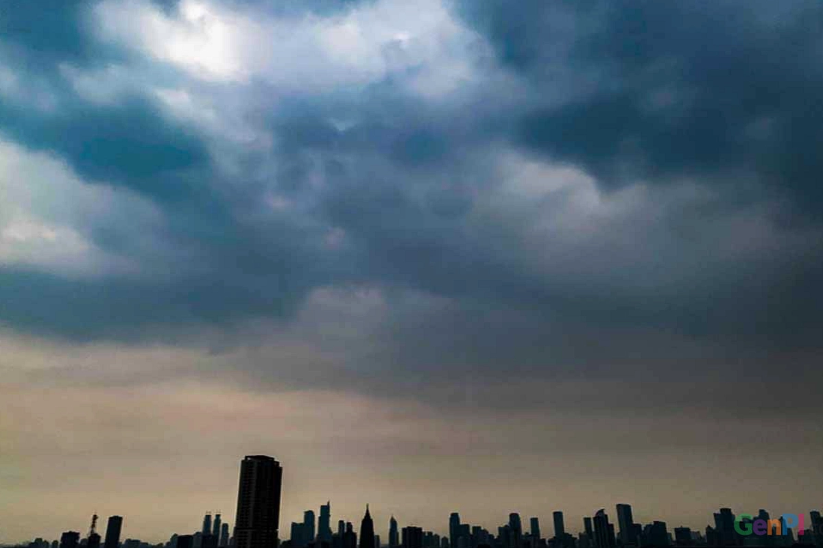 Jawa Timur Cuaca Berawan, Suhu 16-30°C, Warga Pantau BMKG