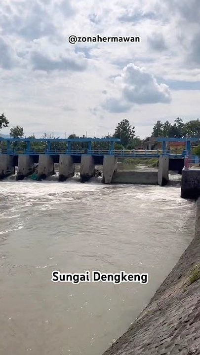 Jembatan Dengkeng Dibongkar, Warga Keluhkan Tak Ada Jembatan Darurat