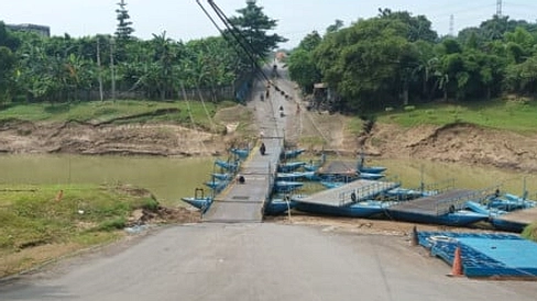 Jembatan Serayu Cepat Rampung, Perahu Penyeberangan Kembali Angkut Pasir