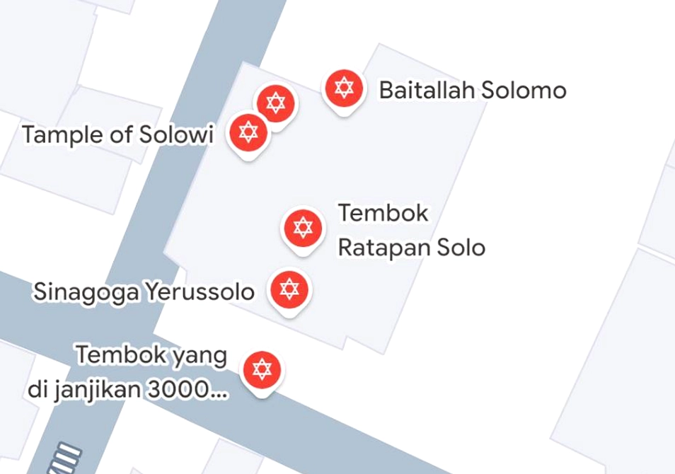 Jokowi Santai Tanggap Replika Rumah di Roblox Solo Virtual