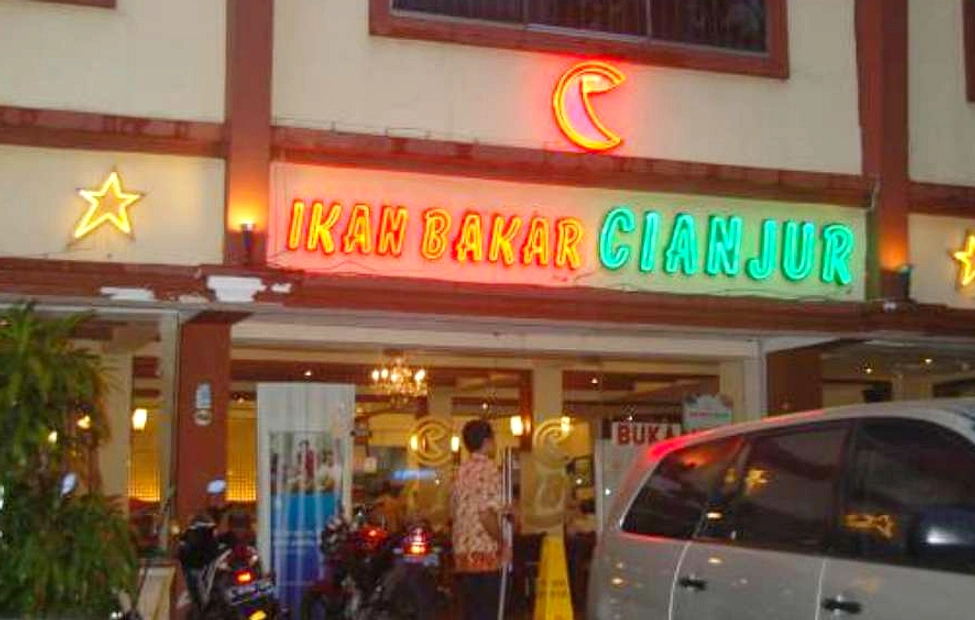 Jumat Agung: Pantang Daging, Izin Makan Ikan di Gereja