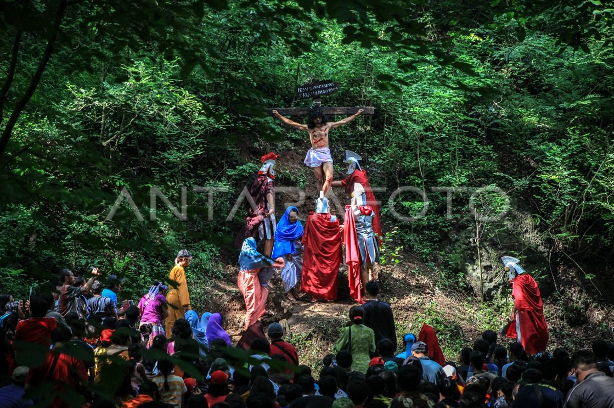 Jumat Agung: Tradisi Beragam dari Sumatera ke Flores