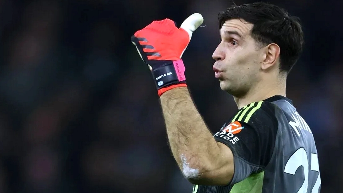 Juventus Incar Emiliano Martinez Setelah Gagal Dapat Alisson