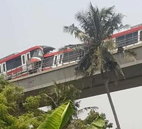 KA Argo Bromo Anggrek Menabrak KRL Bekasi, Rute Terganggu