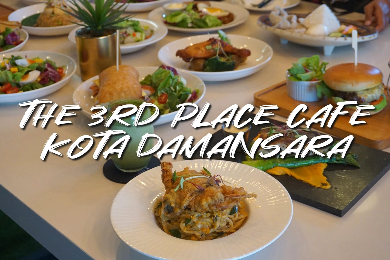 Kafe Twosome Place Buka di Menara Observasi Gunung Odu