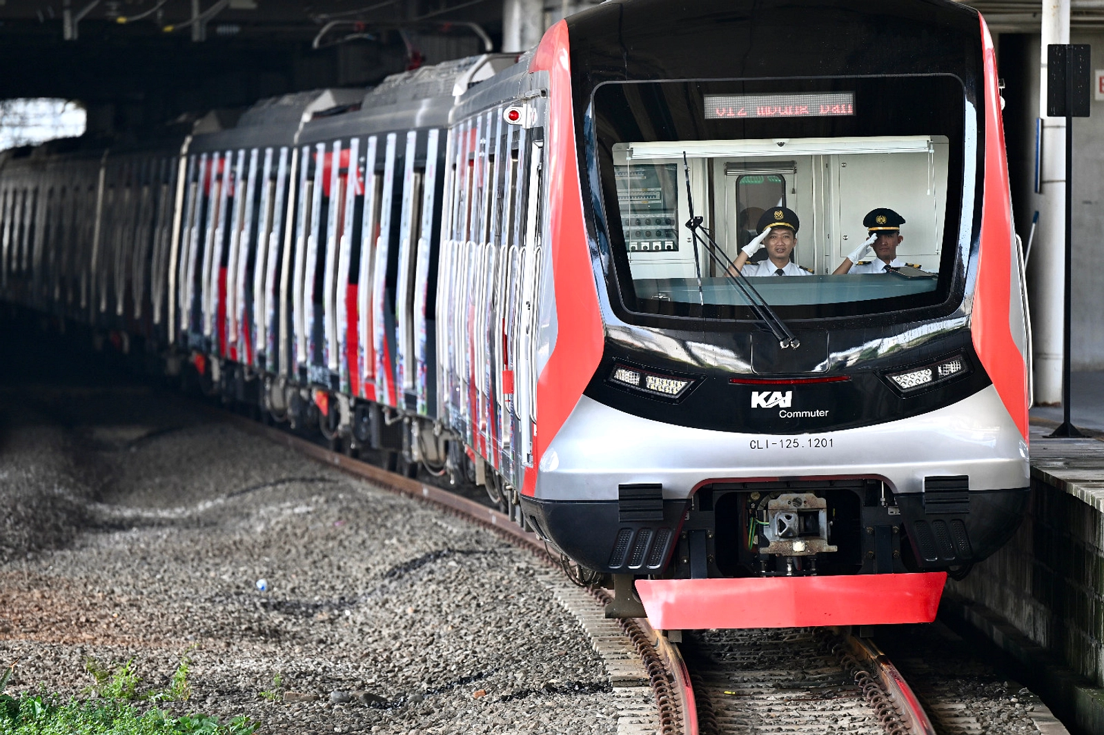 KAI Operasikan 18 dari 27 Rangkaian KRL Baru
