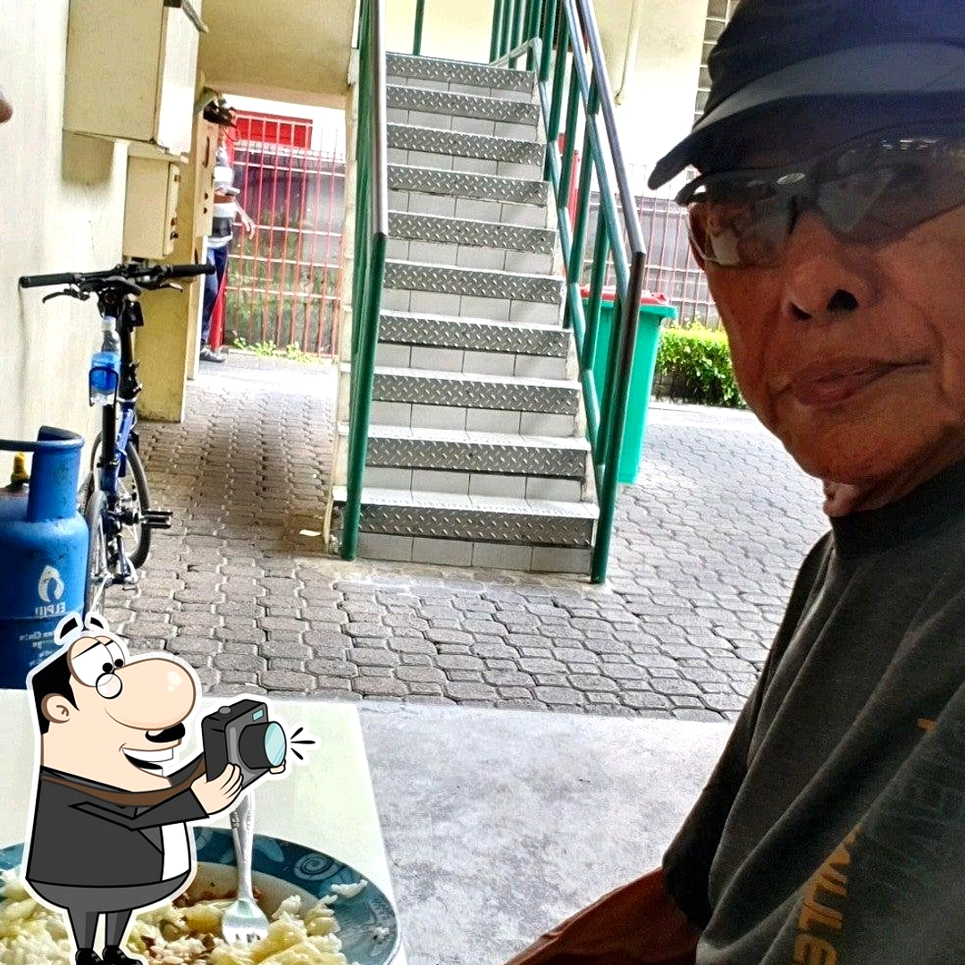 Kantin Karyawan Grand Indonesia: Dua Pilihan Makan Hemat
