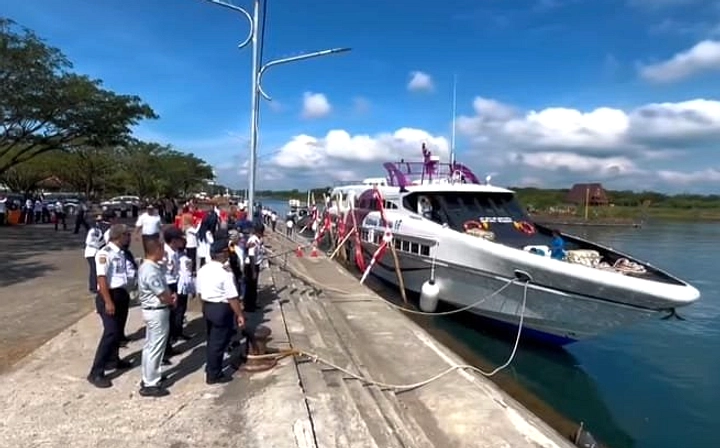 Kapal Cepat Banyuwangi-Denpasar Berhenti, Sepi Penumpang