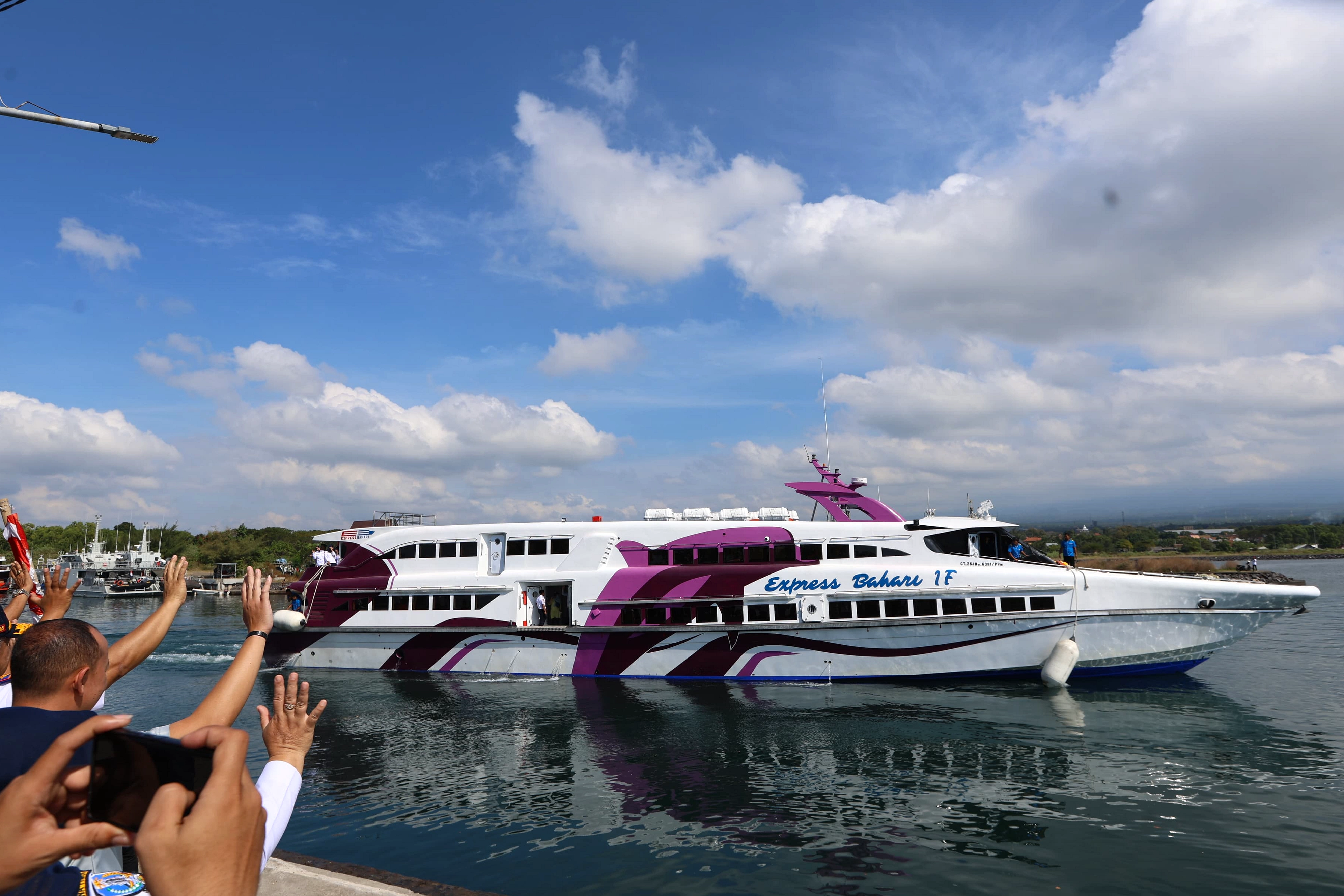 Kapal Cepat Banyuwangi-Denpasar Berhenti, Sepi Penumpang