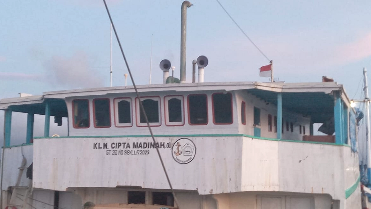 Kapal Mati Mesin di Selayar, 40 Penumpang Belum Dievakuasi