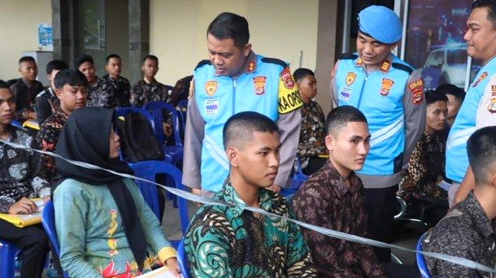 Karawang: 169 Peserta Verifikasi Polri, Atlet Emas Hadir