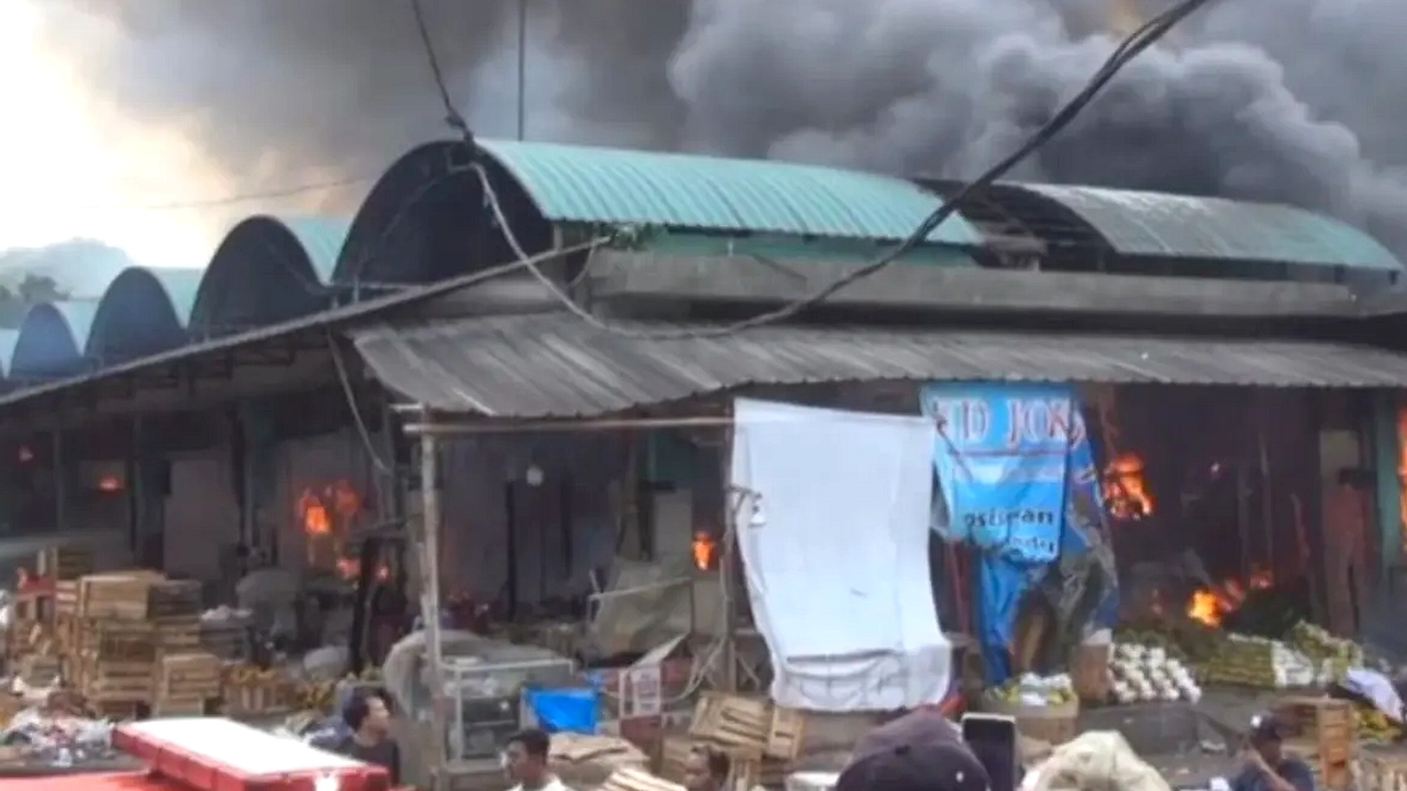 Kebakaran Pasar Sibolga, 500 Kios Ludes