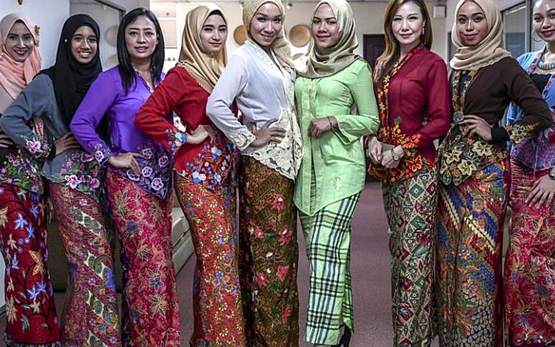 Kebaya Terakui UNESCO: Rahmi Hidayati dan Komunitas Kebaya