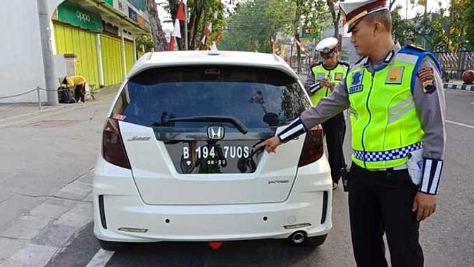 Kenali 8 Kode Pelat Nomor Jawa Timur: AG hingga W