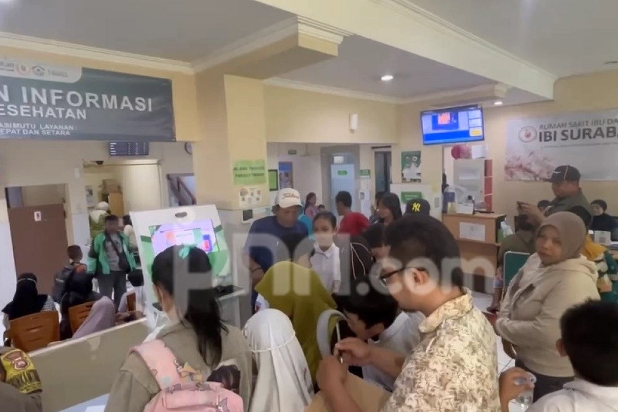Keracunan 200 Siswa, Menu MBG Diduga Berbahaya di Surabaya