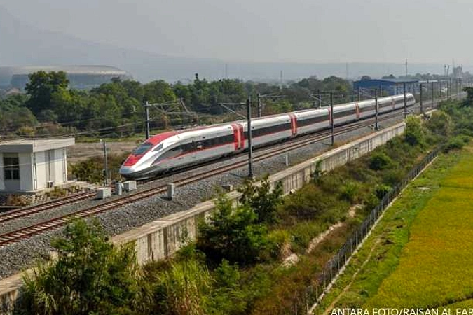 Kereta Cepat Whoosh, KAI Tanggung Beban Rp5 Triliun