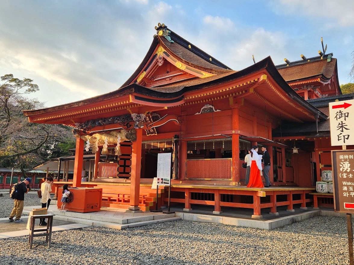 Kereta Wisata Baru Menampilkan Panorama Fuji di Shizuoka