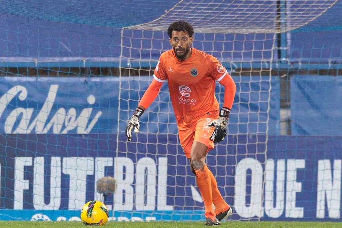 Kiper Tanpa Klub, Vozinha Kini Dikagumi 25 Juta Orang