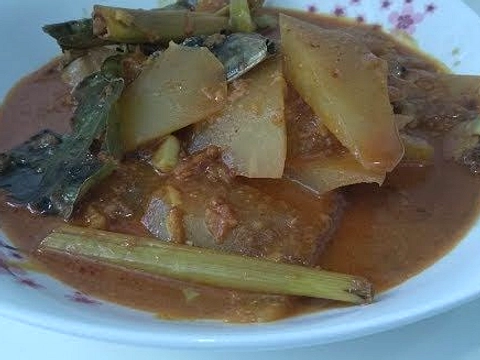 Konten Kreator Instagram Coba Makan Cicak Goreng Di Jakarta