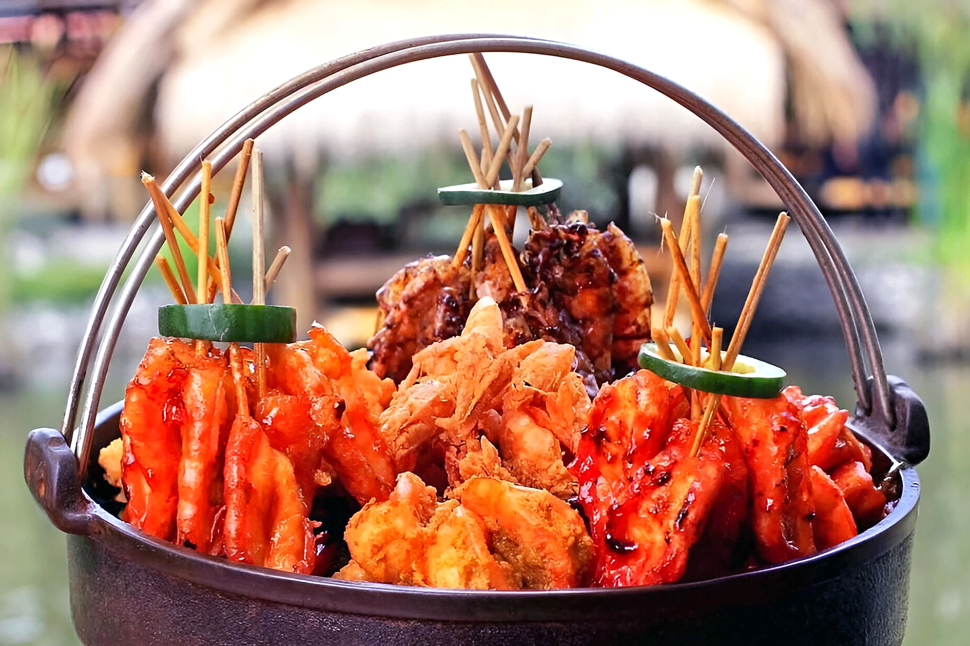 Kontroversi Kuliner Halal di Bali, Netizen Sindir Minta Saran Nonhalal