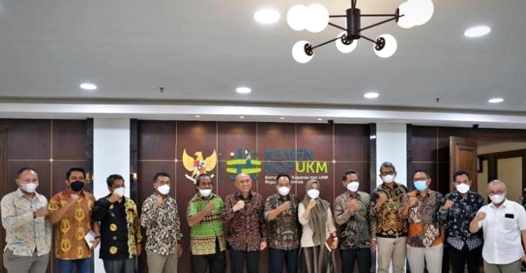 Koperasi Target Miliki Pabrik CPO hingga Produksi Minyak Goreng