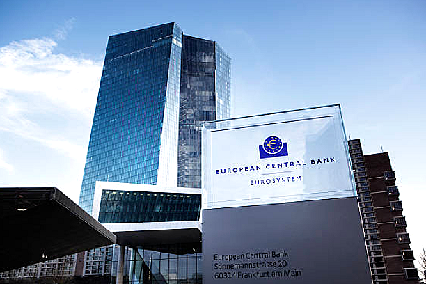 Lagarde Mundur dari ECB, Efektif Februari 2027