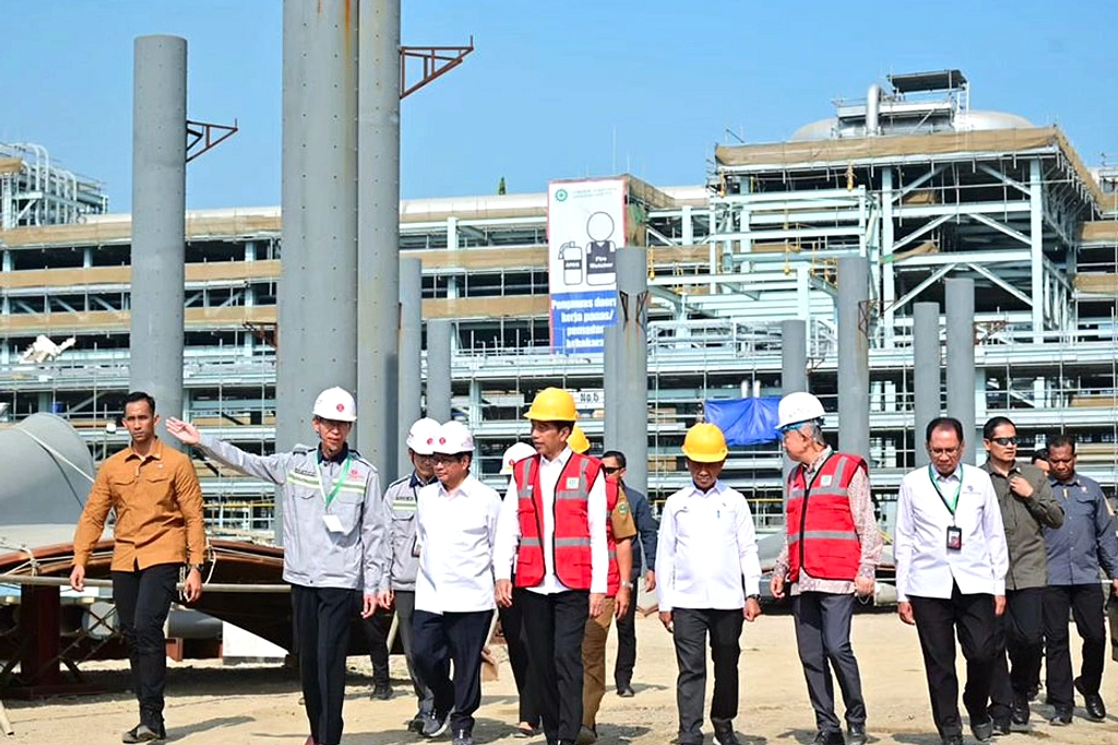LCI Turunkan Kapasitas 60% Karena Gangguan Pasokan Nafta