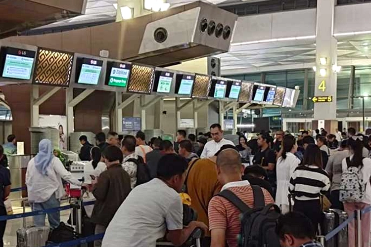 Lion Air Ulang Penerbangan Hajj, Konflik Timur Tengah Menghambat