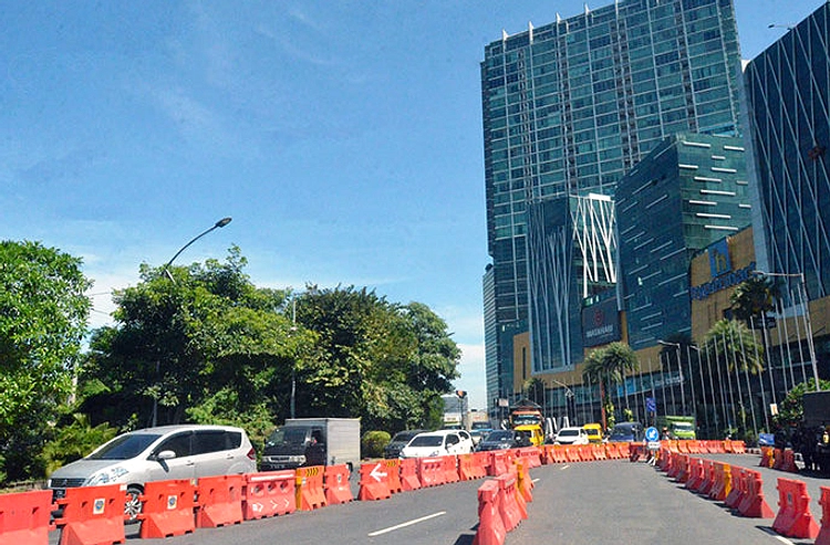 Macet Bundaran Waru Arah Mojokerto Hari Kedua Lebaran 2026