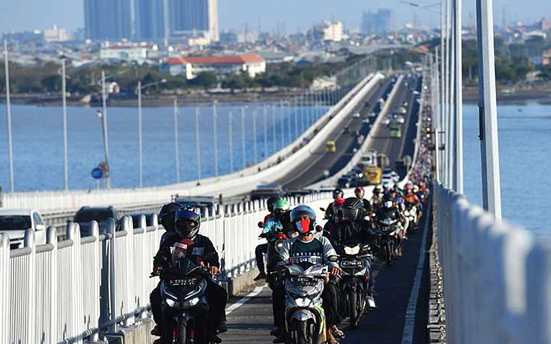 Macet Hebat Jembatan Suramadu Sebelum Idul Adha 2026