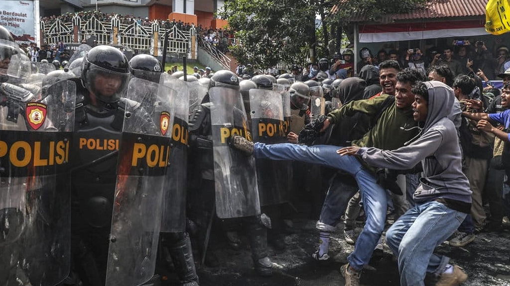 Mahasiswa Bondowoso Rebut Janji PBB Bebas bagi Miskin