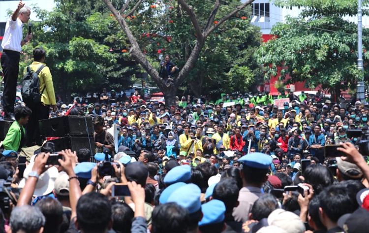 Mahasiswa Unissula Gelar Demo di Semarang soal Kenaikan BBM
