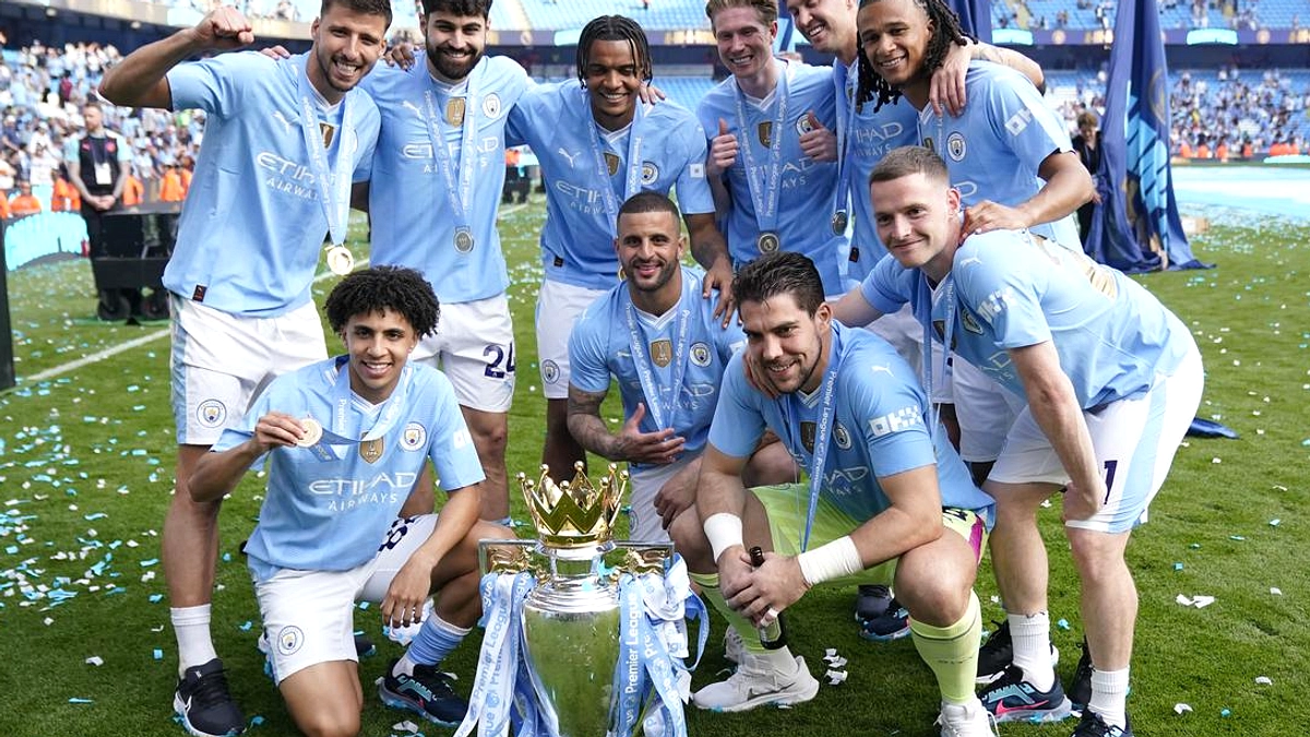 Man City Kalahkan Crystal Palace 3-0, Dekat Arsenal